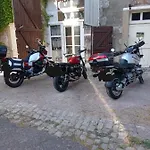 D Hotes Le Labyrinthe Du Peintre Bransat