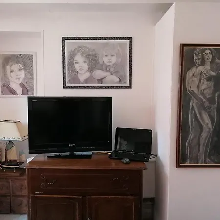 D Hôtes Le Labyrinthe Du Peintre * Bransat