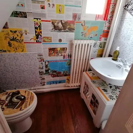 D Hôtes Le Labyrinthe Du Peintre *