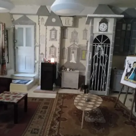 D Hôtes Le Labyrinthe Du Peintre *