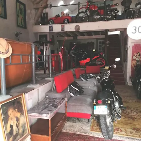 D Hotes Le Labyrinthe Du Peintre Bed & Breakfast