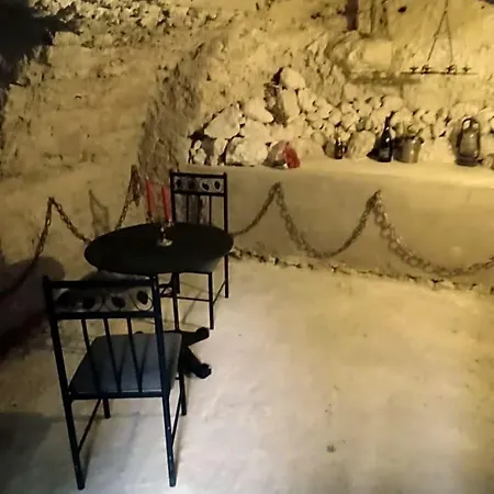 D Hôtes Le Labyrinthe Du Peintre 3* Bransat