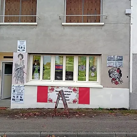 D Hotes Le Labyrinthe Du Peintre 3* Bransat
