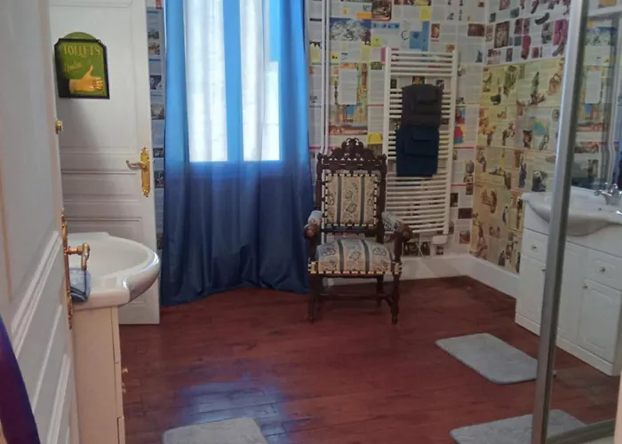 Alojamento de Acomodação e Pequeno-almoço D Hôtes Le Labyrinthe Du Peintre Bransat